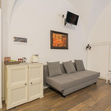 Red Rooms By Wonderful Italy บารี ภายนอก รูปภาพ